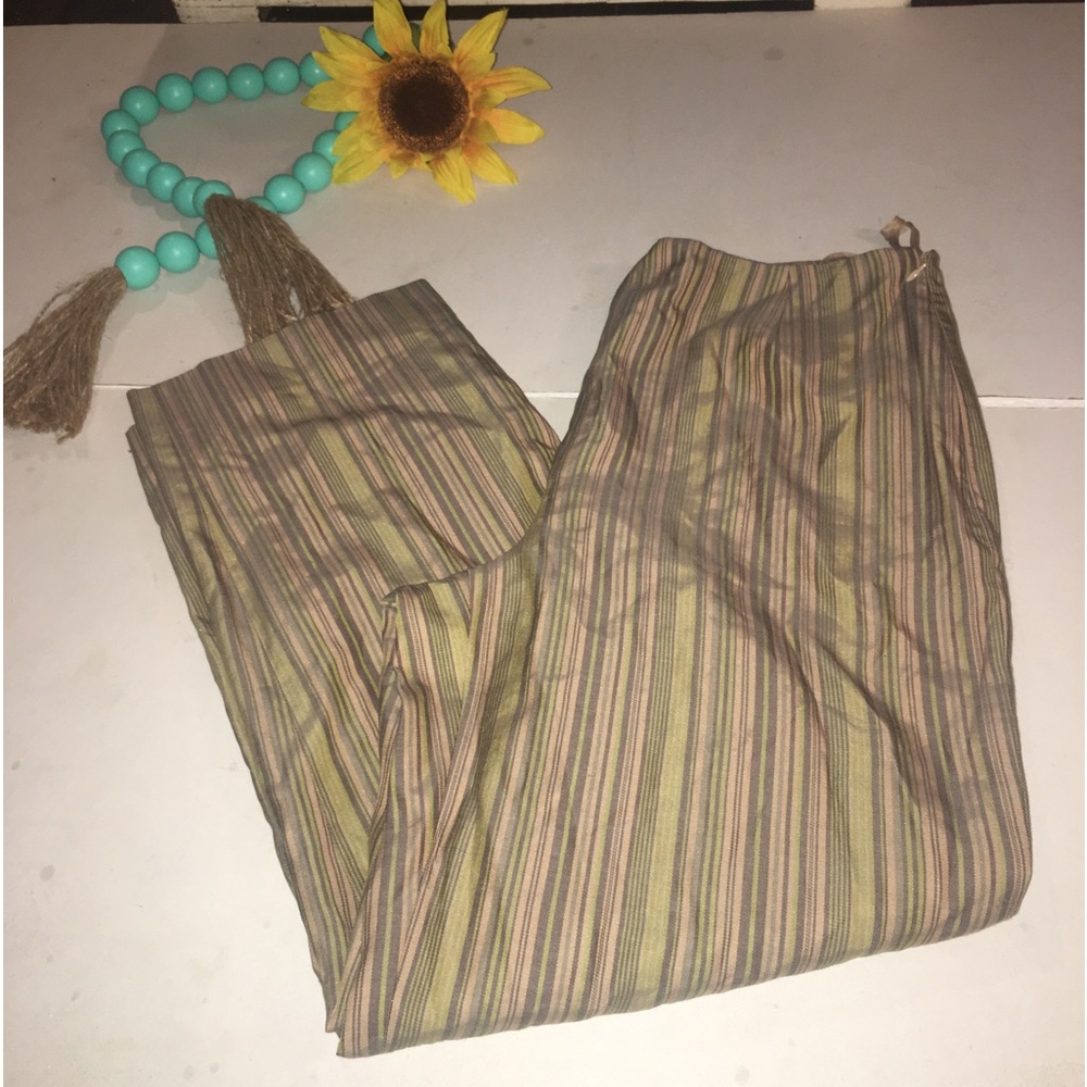 Pursuit’s Ltd Dress Capris